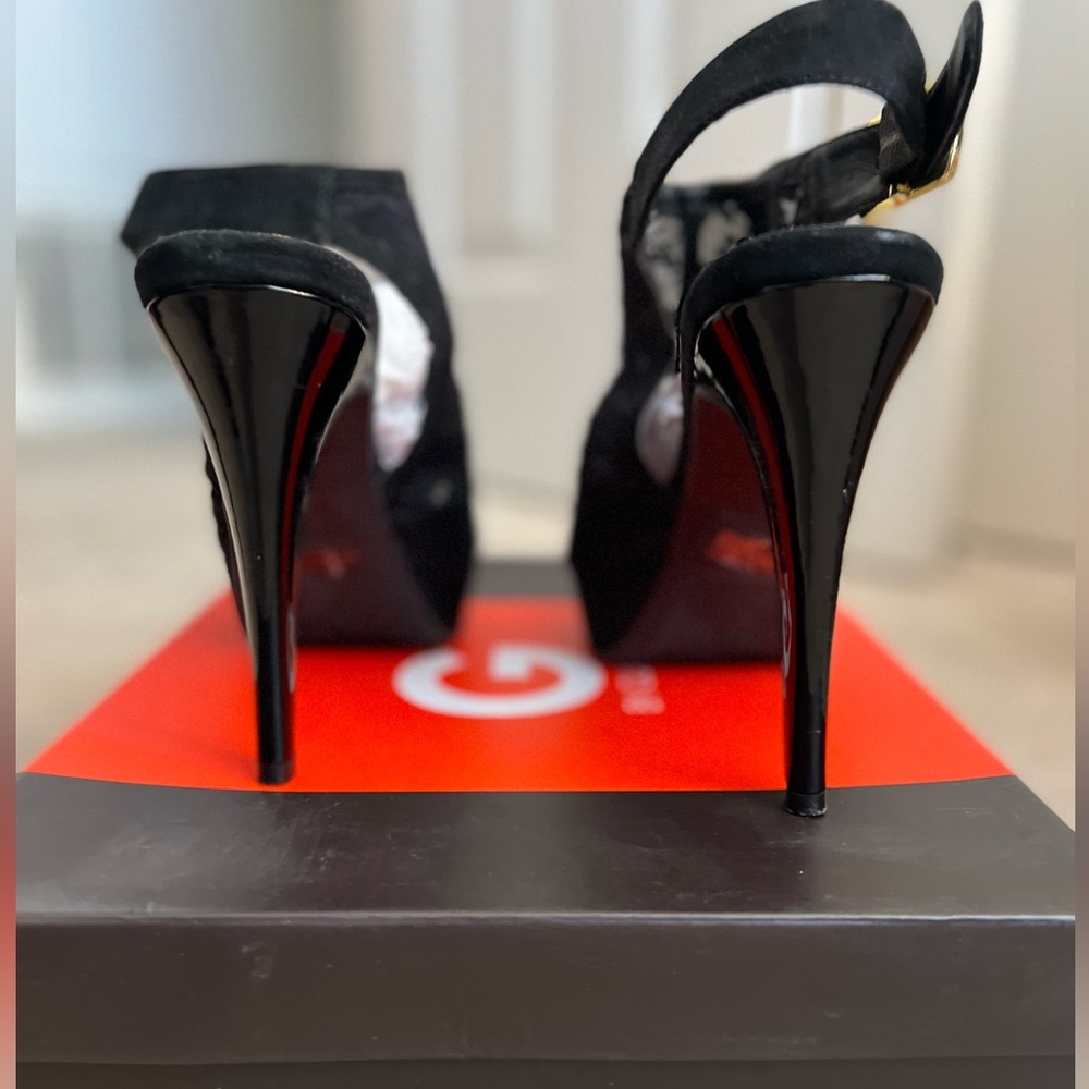 Black Platform Heels - Picture 4 of 4